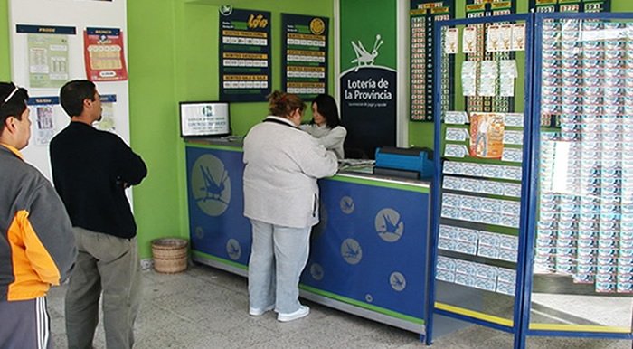 "Me dio mucha angustia": buscaba una empleada para su agencia de quiniela en Necochea y se presentaron más de 200 personas
