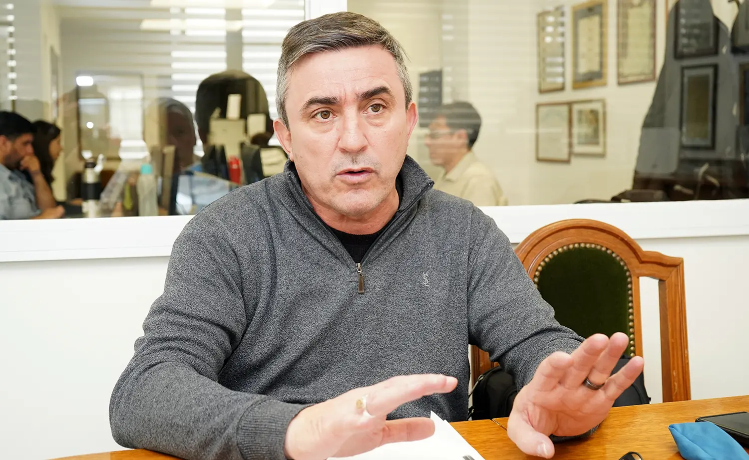 Pavimento en Necochea: el Municipio propone convenios entre vecinos y empresas ante la falta de fondos